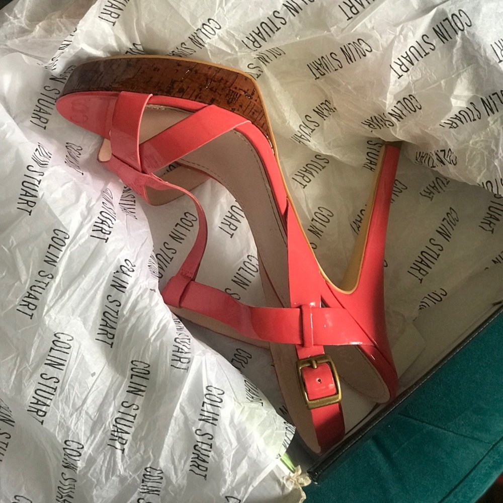 Colon Stuart T-Strap